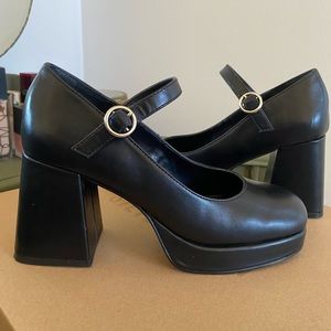 Steve Madden Platform Mary Janes